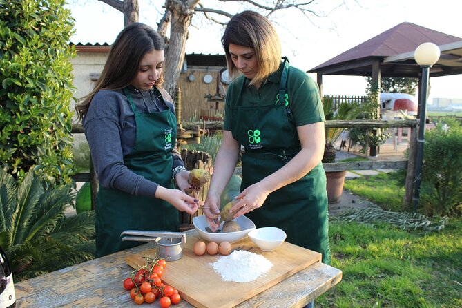 Pompeii: guided tour of the ruins and cooking class fresh pasta - After the Ruins: A Garden Meal With Vesuvius Views