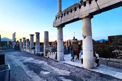 Pompeii Guided Tour with Skip the Line Entry - Vesuvius and AD79: the story that gives the ruins their punch