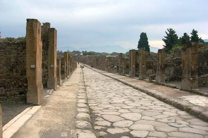 Pompeii Herculaneum - What to pack for a full day of stone streets