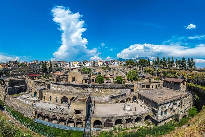 Pompeii & Herculaneum - Skip the line from Sorrento - The Coach Ride: Comfortable, Curvy, and Time-Smart