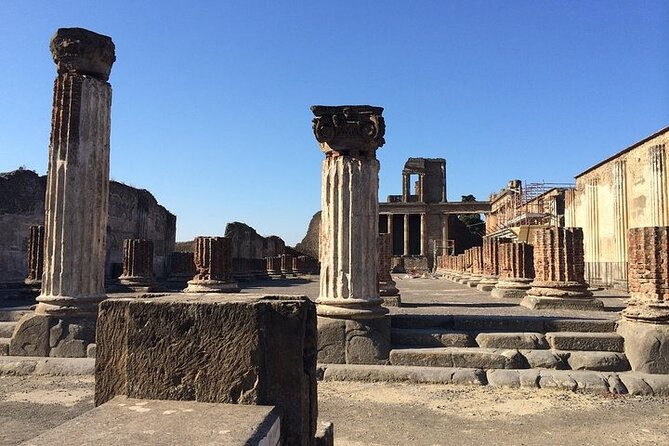 Pompeii, Herculaneum & Wine Tour, with Licensed Guide included - Herculaneum’s different disaster: 2 quiet hours with stronger contrast