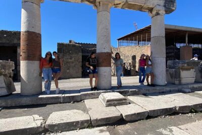 Pompeii, Herculaneum & Wine Tour, with Licensed Guide included - Pompeii Archaeological Park: two hours with a licensed guide