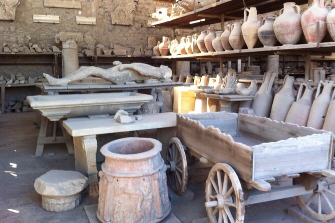 Pompeii, Herculaneum & Wine Tour, with Licensed Guide included - Cantina del Vesuvio: Lacryma Christy with Vesuvius right there