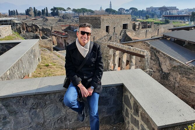 Pompeii - kids oriented private tour - Meeting at Piazza Esedra: the start that saves time