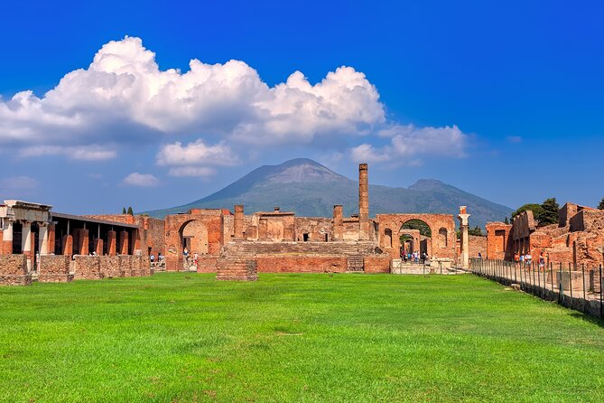 Pompeii Private & Personalized Tour with archeology expert guide - What your archaeology expert guide will actually help you do