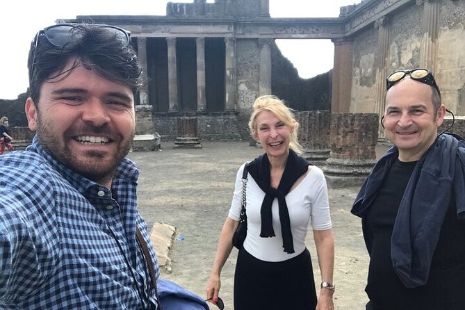 Pompeii Private Tour with Expert Guide - Pompeii with an expert guide in your ear