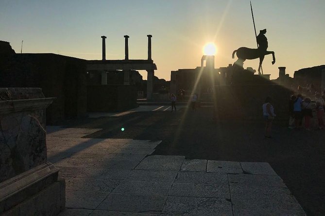 Pompeii Private Tour with Expert Guide - Lupanare House, thermal baths, and Roman villas: the good stuff (plus context)