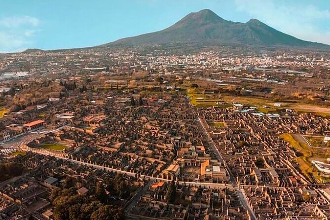 Pompeii private tour with expert guide in archaeology - Baths and the Red Light District: Roman Leisure and Roman Reality