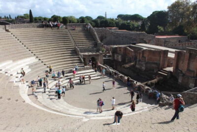 Pompeii: Skip-the-Line Guided Archaeological Discovery Tour - What 2 hours in Pompeii really means: a focused route
