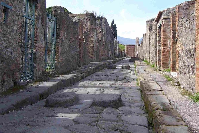 Pompeii the Buried city - The quieter southern ruins and the plaster casts