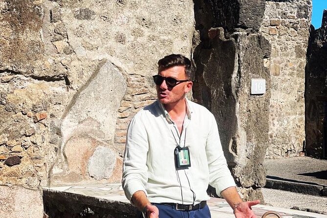 Pompeii tour with LOCAL GUIDE and SKIP THE LINE entrance - Foro de Pompeya: Where Politics, Trade, and Religion Intersect