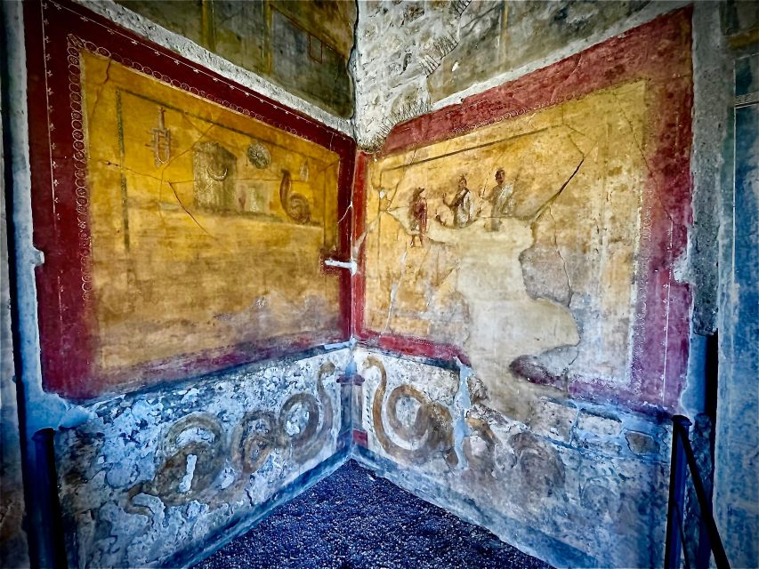 Pompeii-Vesuvius & Winery All Inclusive Tour From Positano - Pompeii Archaeological Site: skip the lines and get guided context fast