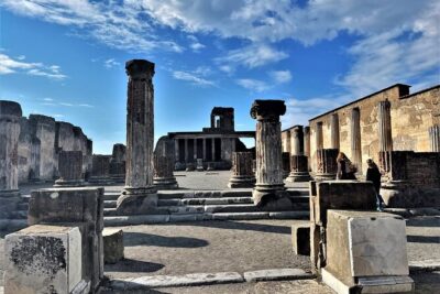 Pompeii & Vesuvius with Lunch & Wine Tasting from Amalfi Coast - Pompeii With an Archaeological Guide: What You Actually Get in 2 Hours