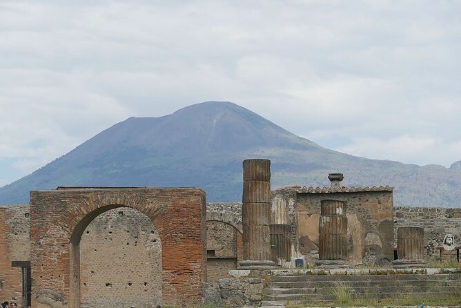 Pompeii Walking Tour: The Real History of the Ruins - Teatro Grande (and the Odeon): where comedies and pantomimes happened