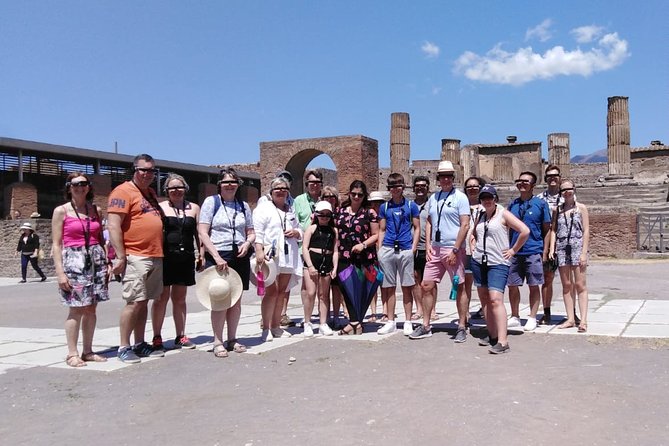 Pompeii: walking tour with 3D glasses and with entrance ticket - Entrance ticket value: why bundling admission helps