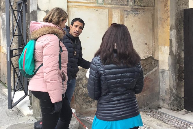 Pompeii with an archaeologist, the original!!! - Why Pompeii makes sense with a true archaeologist
