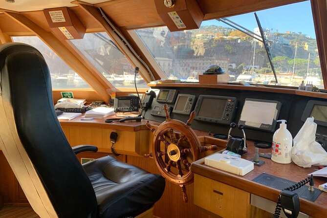 Positano & Amalfi Day Cruise From Sorrento, Seiano or C.Stabia - The Boat Ride Experience: Crew, Comfort, and Crowding
