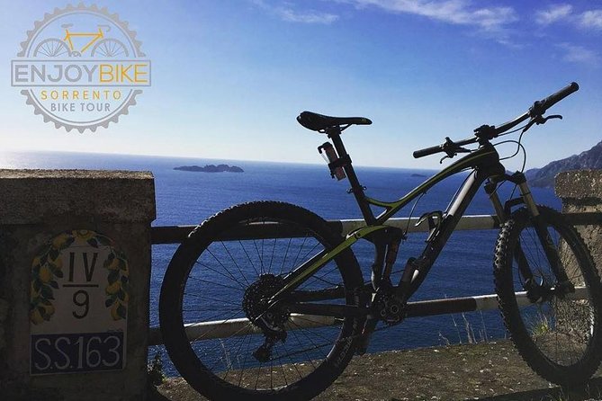 Positano Bike Tour - Stop 1: Positano for 30 Minutes of Alleys, Fashion Shops, and Quick Tastings