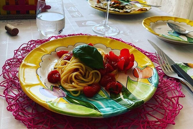 Positano Spaghetti experience - The garden tour and the ingredient advantage