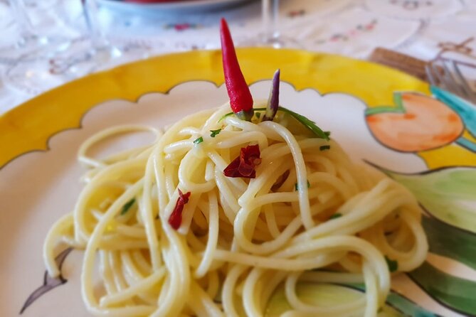 Positano Spaghetti experience - What happens during the meal (and how full you’ll get)
