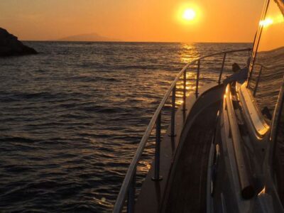 Positano: Sunset Cruise Day Trip with Drinks and Snacks - What’s on Board: Prosecco, Limoncello, and the Snacks Question