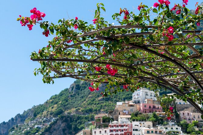 Positano Walking Tour with a Local Guide - Grotta di Fornillo and the mother’s house break: cave nativity and real coffee