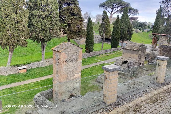 Private Archaeologist service to explore Pompeii's secrets any time ticket incl. - Stop 2: Casa del Fauno and the scale of daily luxury