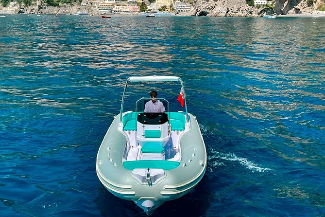 Private Boat Tour: 90 minutes in Amalfi Coast with snacks and drinks - Who this tour suits best