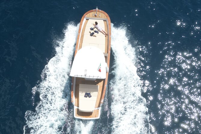 Private Boat Tour Along the Amalfi Coast - Your 9:00am start and the rhythm of a 7–8 hour coast cruise