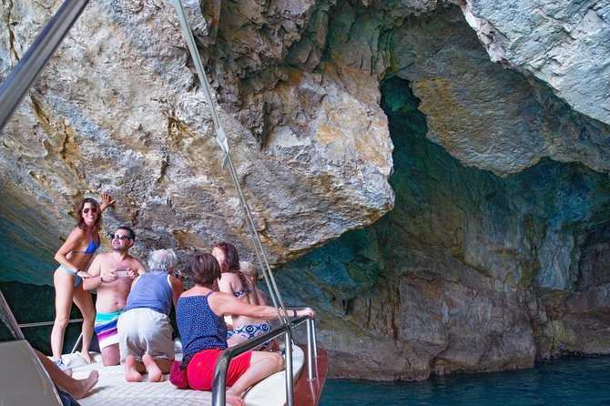 Private Boat Tour from Sorrento to Capri on a Classic Gozzo 8.50 - White Grotta and Natural Arch: the quick stops that set the tone