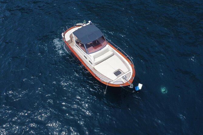 Private Boat Tour to discover Capri - From Porto di Sorrento: your smooth start to Capri