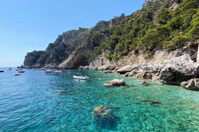 Private boat trip to Capri - Optional lunch ashore in Capri: quick and scenic