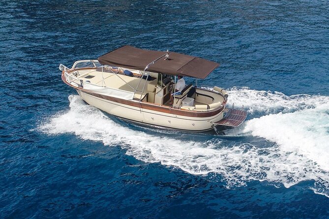 Private Capri Boat Tour with Nerano Stop – Departing from Capri - Onboard Comfort: Drinks, Snacks, Toilet, and the Little Things That Add Up