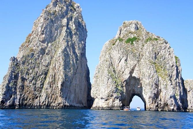 PRIVATE CAPRI ISLAND & BLUE GROTTO Full Day boat tour. - Meeting point at Spiaggia Grande: check-in timing that actually matters
