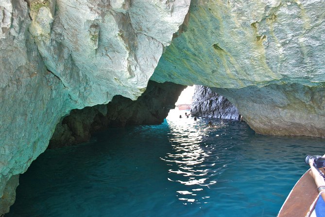 PRIVATE CAPRI ISLAND & BLUE GROTTO Full Day boat tour. - Grotta Bianca, Natural Arch, and Grotta Verde: short stops with real payoff