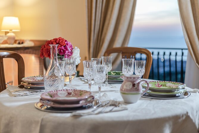 Private cooking class with a view of Sorrento - Getting to the hilltop kitchen: Via Atigliana and the Sorrento meet-up