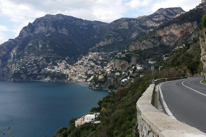 Private Day Tour of Pompeii, Sorrento and Positano with Pick Up - Sorrento: Piazza Tasso, shopping street, and an easy wander