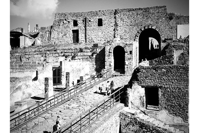 Private Day Tour of Pompeii, Sorrento and Positano with Pick Up - Comfort, timing, and the roads (especially if you get car sick)