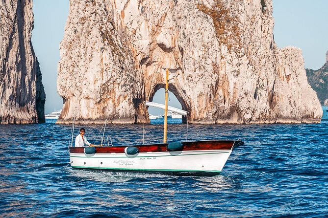 Private Gozzo Boat Tour of Capri Island - Meeting point at Via Cristoforo Colombo 34 (and staying calm about timing)