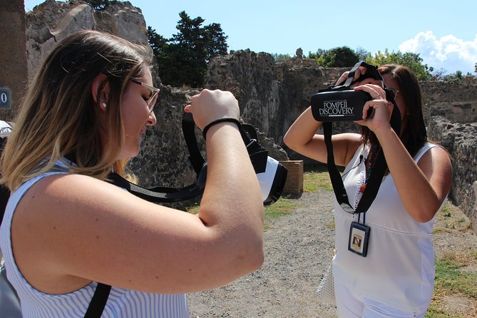 Private Guided Tour and VR Headsets in the Ancient Pompeii - Language Options and the Private-Tour Feel