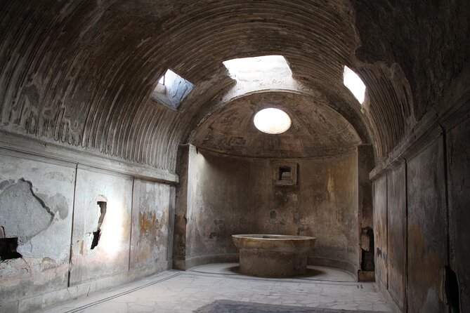 Private half-day tour with expert guide in the archaeological site of Pompeii - Stop 2: Foro di Pompeya, the city’s business square