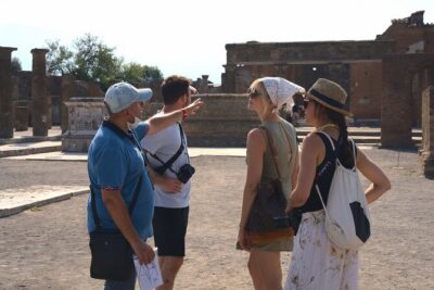Private Pompeii, Horse Riding & Lunch Tour w/ Pick up included - Pompeii’s streets: why a licensed guide makes the ruins click