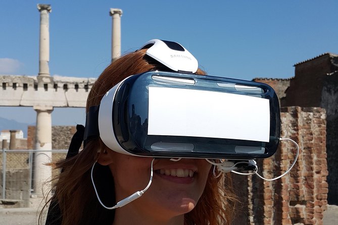 Private Pompeii Tour with 3D Virtual Reality Headset - Tour Assistant Only - What the tour assistant can (and can’t) do