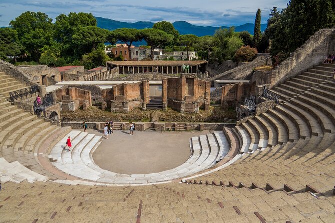 Private Pompeii Tour with Archaeologist & Winery on Mt Vesuvius - Pompeii with Fabrizio Belleni: pacing the Forum so it makes sense