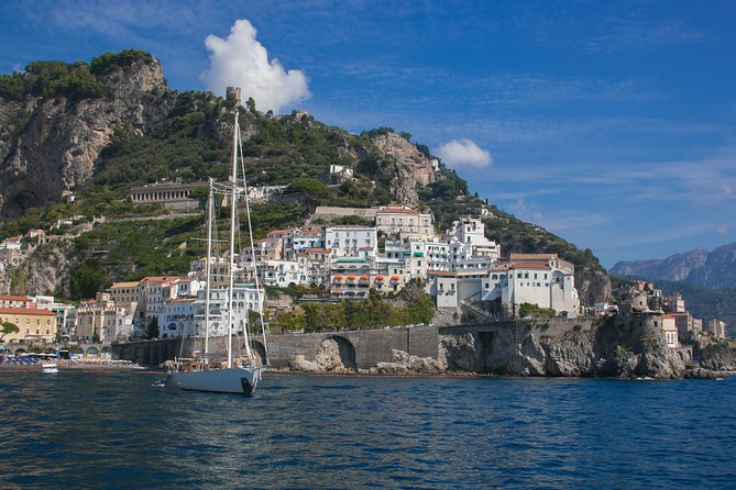 Private sailing trip along Capri and the Sorrento Coast - Price and Value: What $850.52 Means for a Group of Up to 6