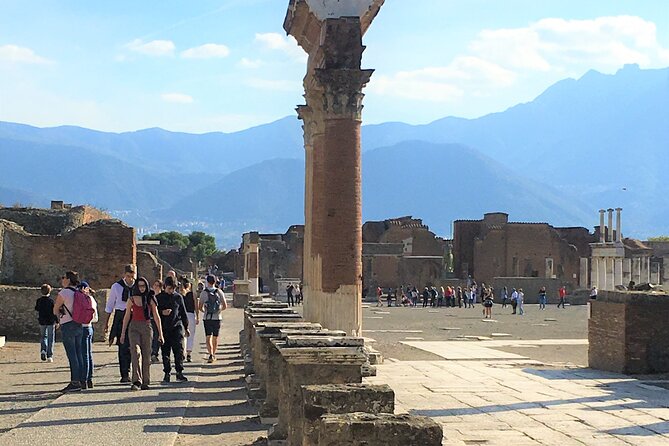 Private Skip The Line Archeo Tour Of Pompeii - Piazza Esedra Start: Where You’ll Meet and What to Expect