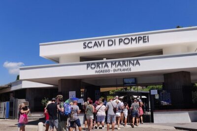 Private Sorrento, Positano and Pompei Tour - Pompeii in two hours: making the most of the ash and scale