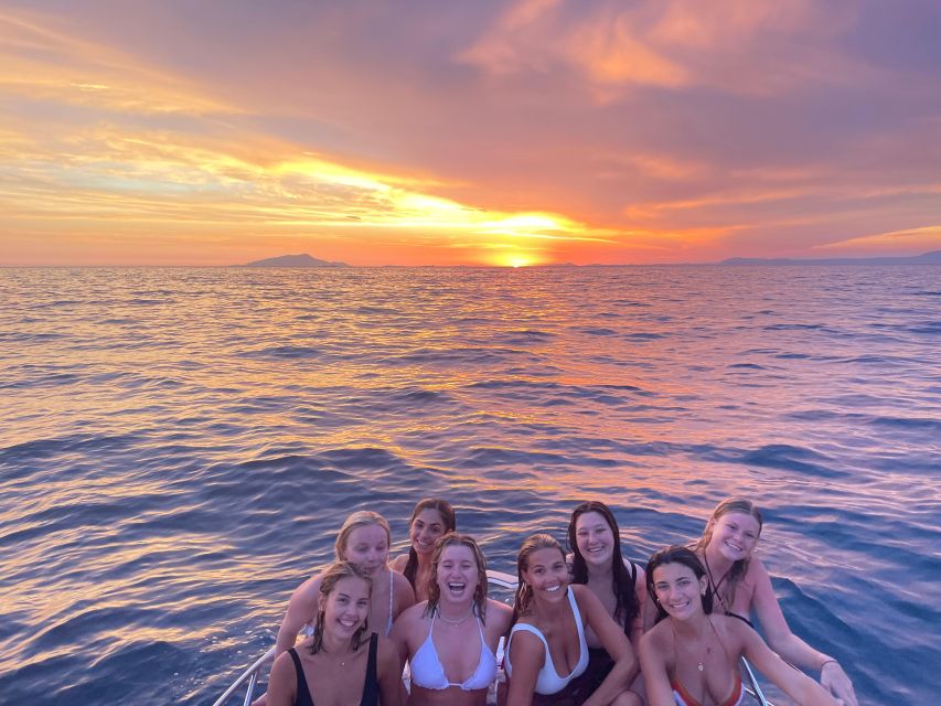 Private Sunset boat tour - Snorkelling and swimming stops: included, but read the conditions mindset