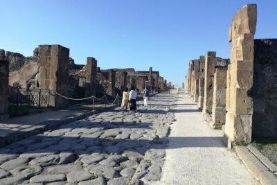 Private Tour with Official Guide through the wonders of Pompeii. - Villa time: Casa dei Vettii, Casa del Fauno, Casa degli Amorini Dorati, and Casa del Poeta Tragico