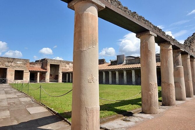 Private Tour with Official Guide through the wonders of Pompeii. - Temples of Jupiter and Apollo: religion as the city’s big framework